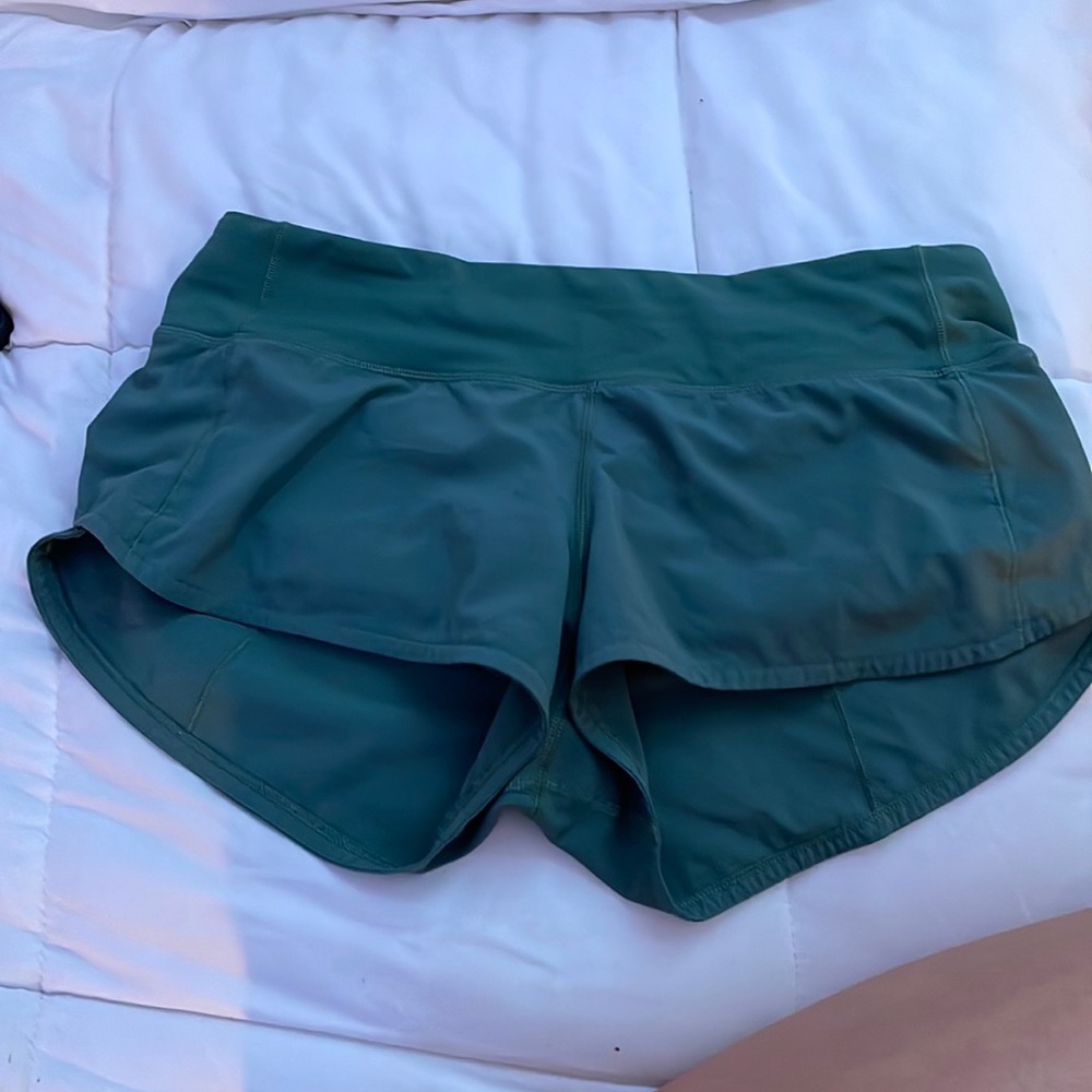 Lululemon size 6 speedups